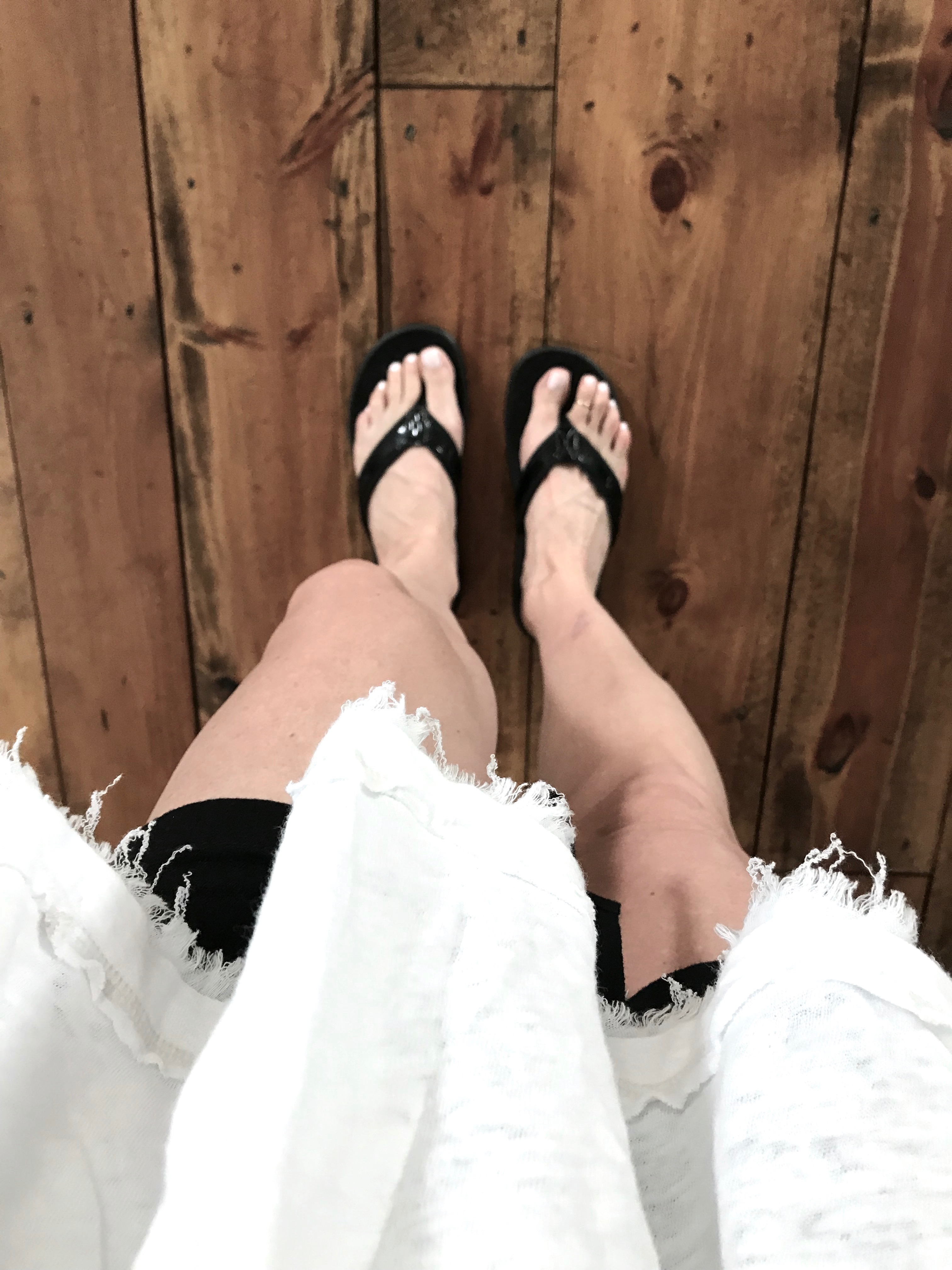 Flip flops for aching feet - House on Winchester Lifestyle Blog